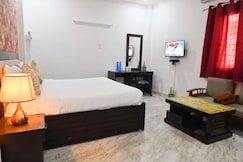 Hotel Wild Rose, Delhi