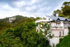 V are Family Samprati Villa, Kasauli