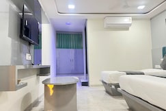 HOTEL RADHE INN, Vadodara