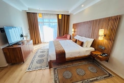 Hotel Amanthi Ladakh (2 minutes walking distance to Mall road), Leh