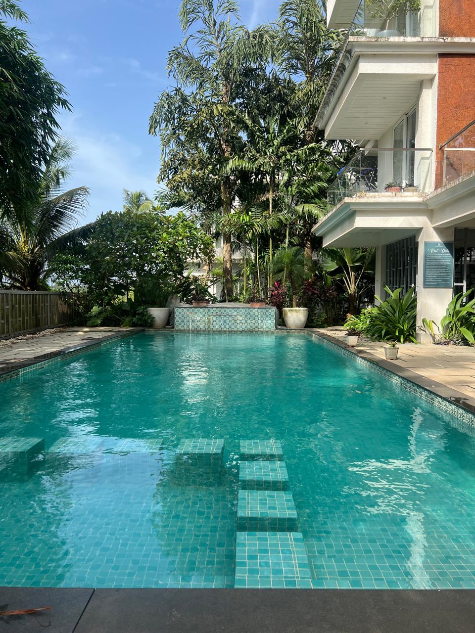 Luxury flat with Pool & field view in Calangute - Tap to explore photos