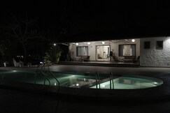 Wild Woods Tiger Resort, Parsivni