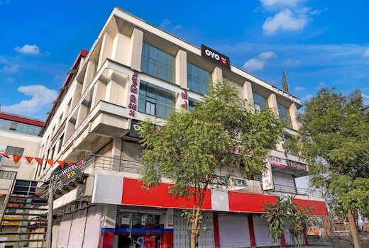 OYO 824606 Hotel RR