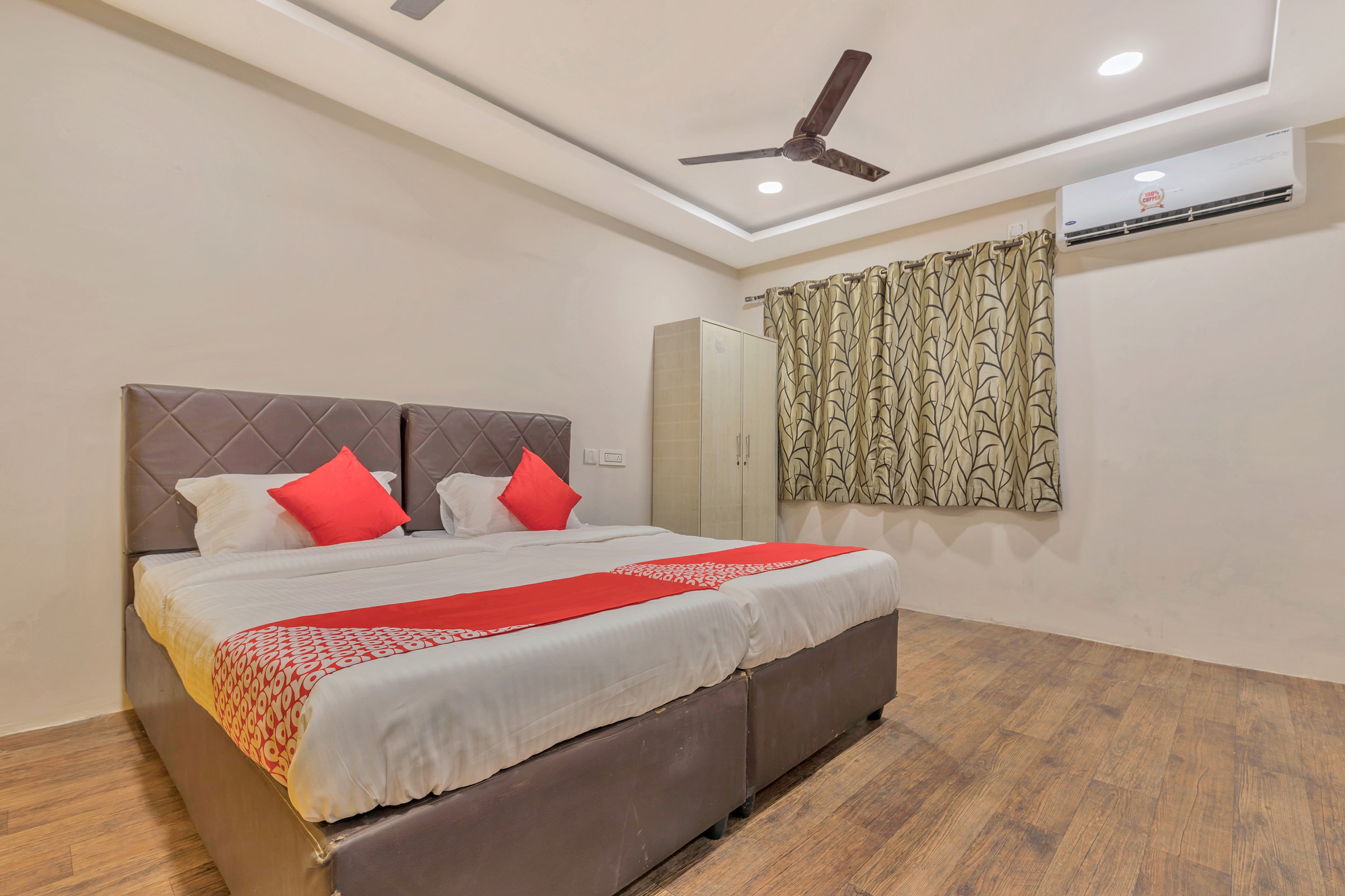 OYO 11609 Hotel Annapurna - Tap to explore photos
