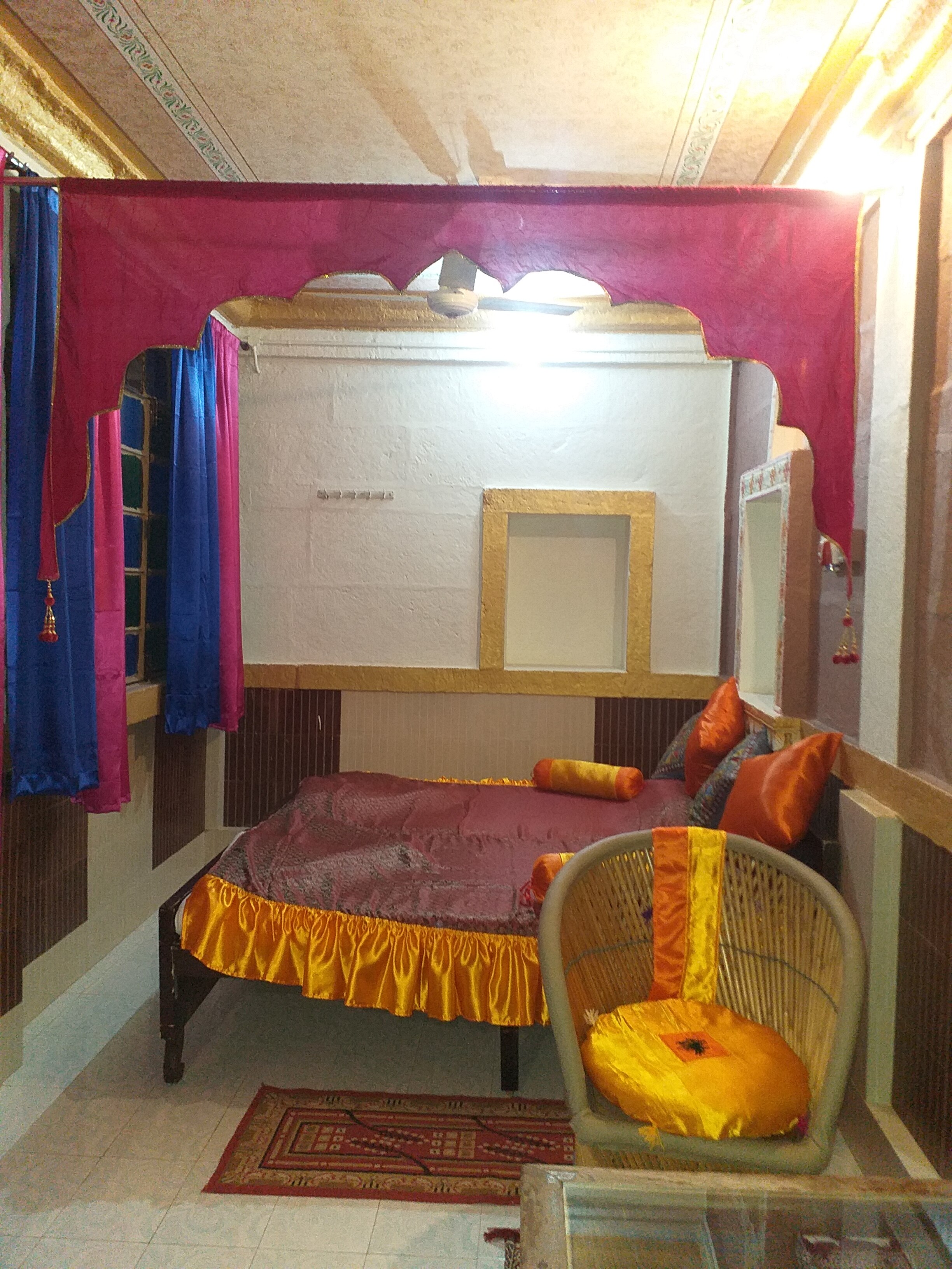 Sadar Haveli Heritage - Family Hotel - Tap to explore photos