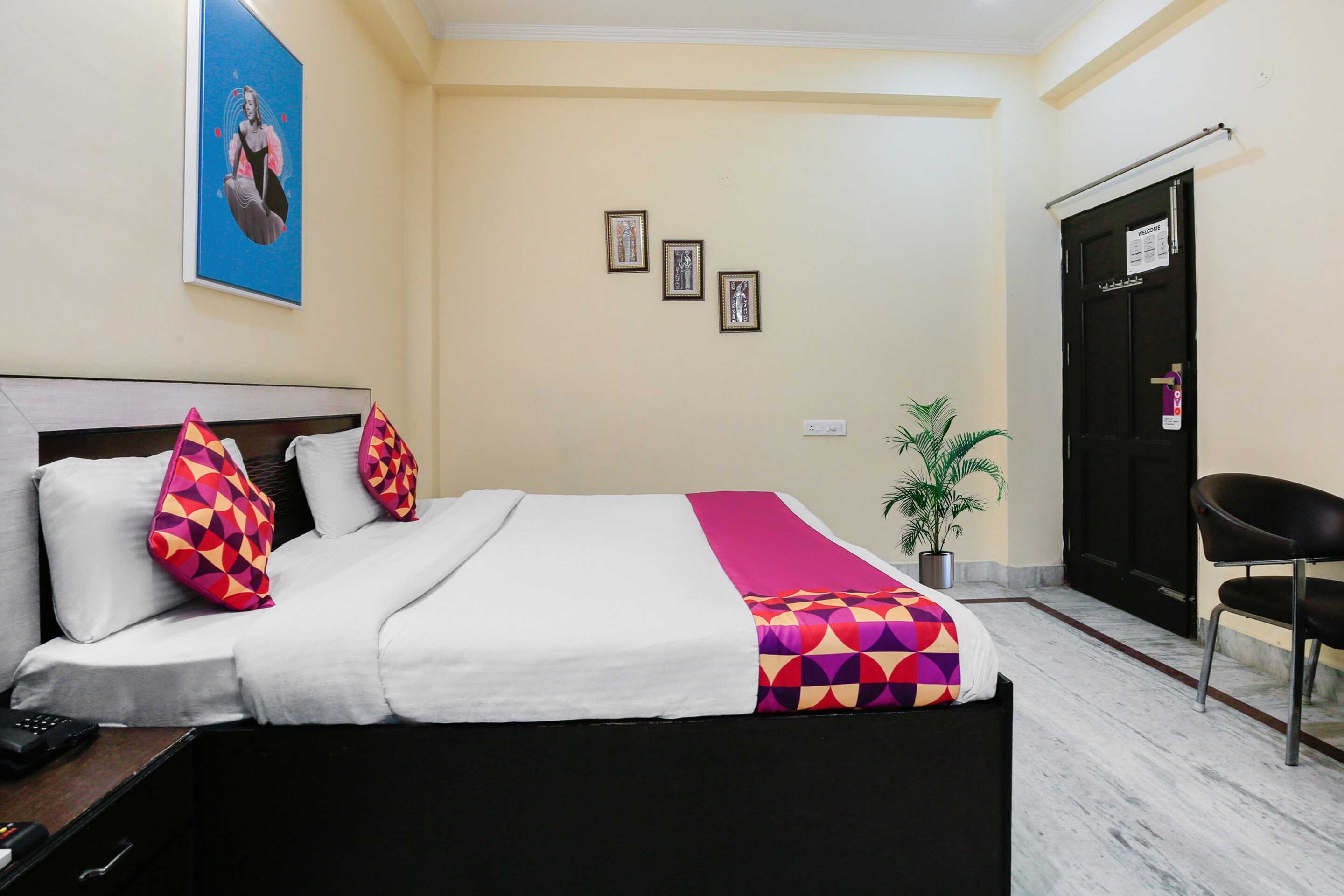 Collection O The Orchid Hotel Near Omaxe Celebration Mall - Tap to explore photos