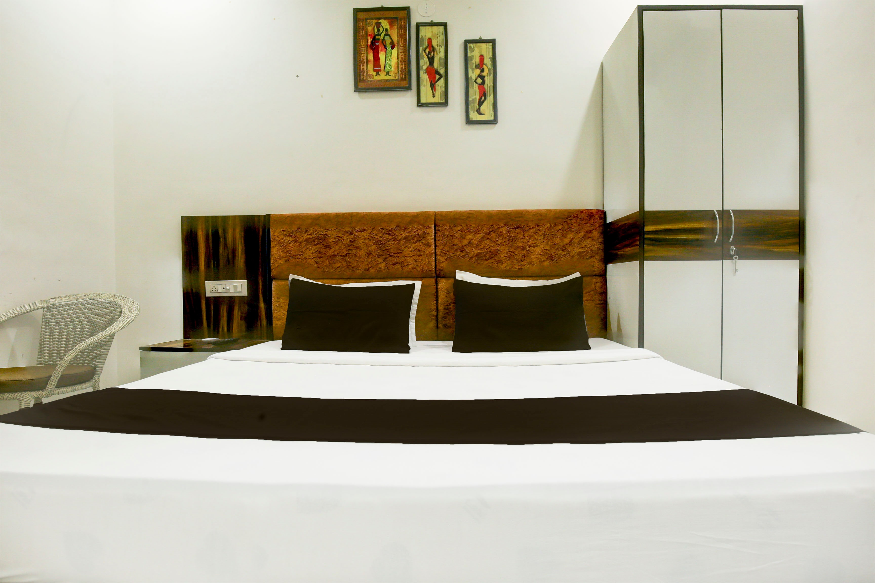 HOTEL O AJ RESIDENCY - Tap to explore photos