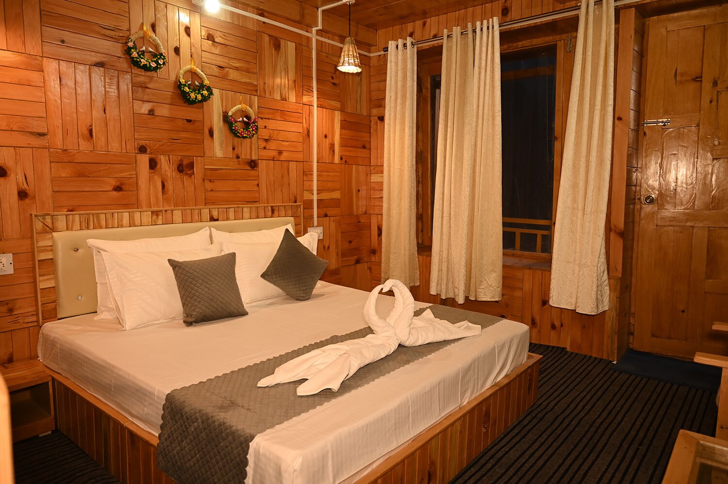Chherah Hills Cottages - Tap to explore photos