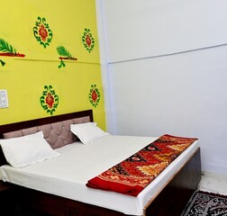 Deluxe AC Room | Attached washroom