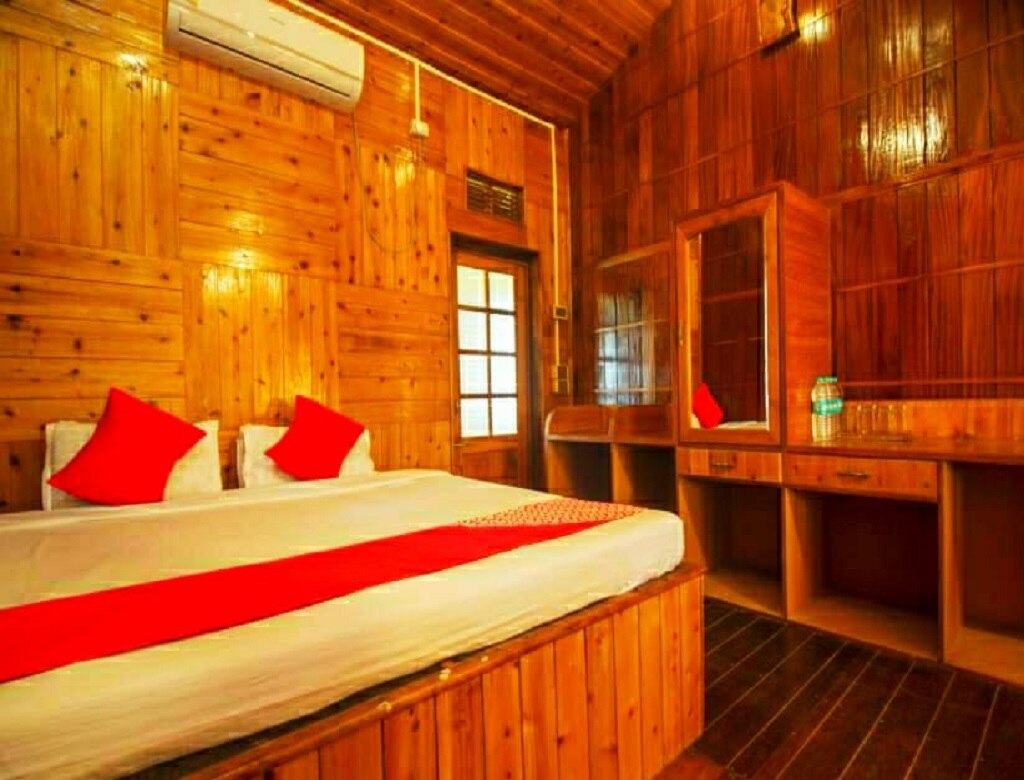 Gorumara Nest Bajos Resort - Tap to explore photos
