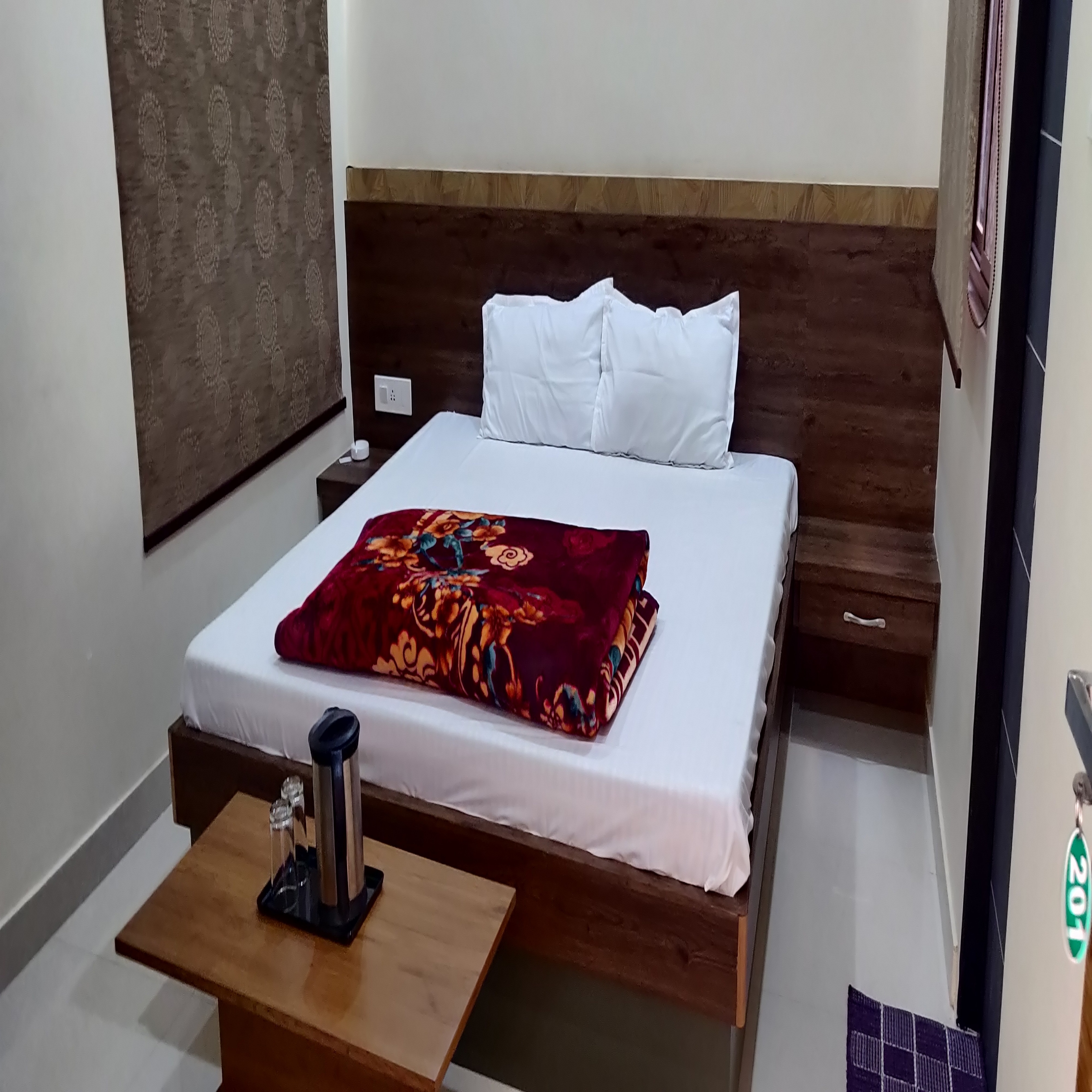 Hotel New Raj Mahal sanwali circle bikaner byepass sikar - Tap to explore photos