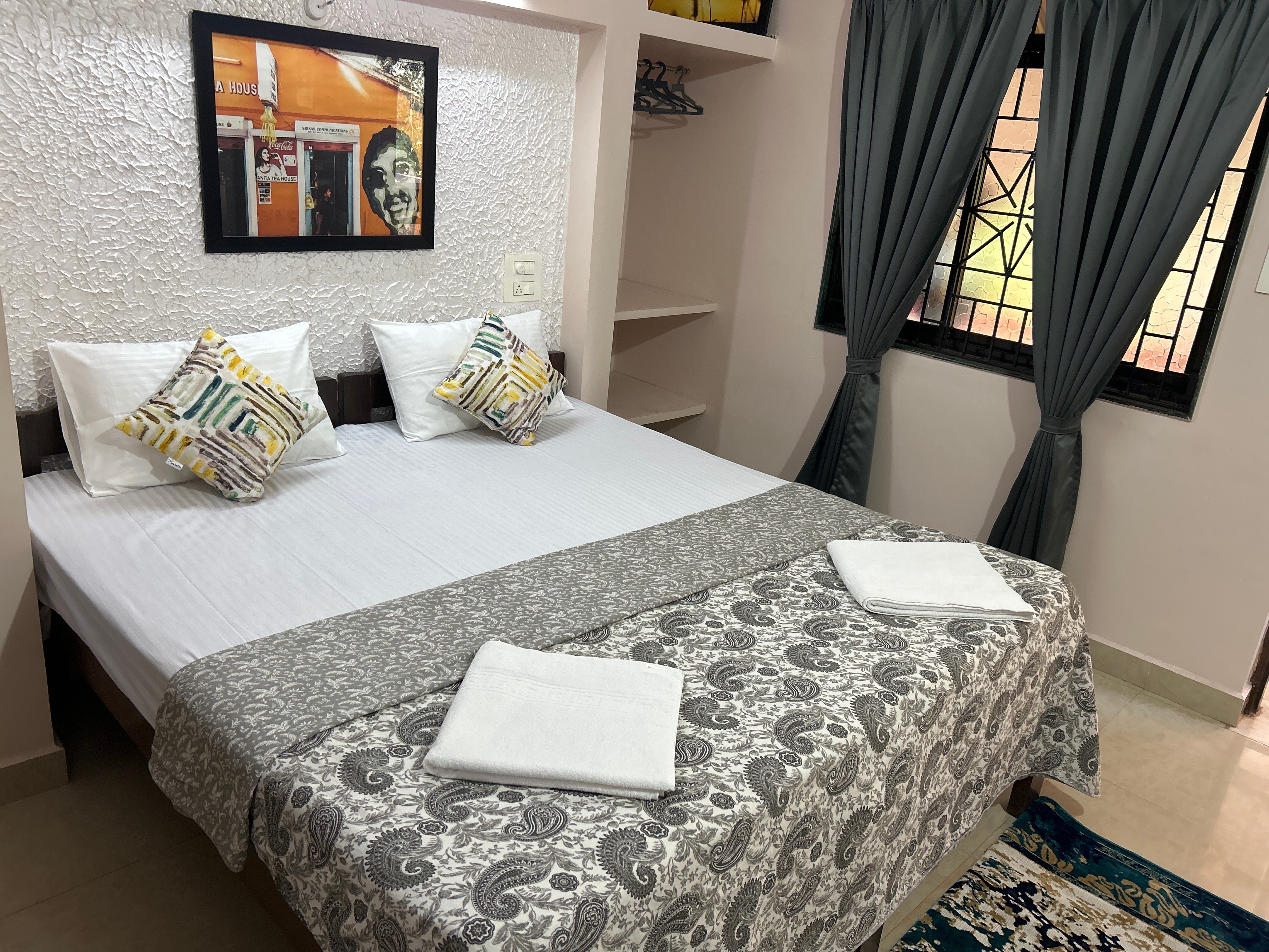 INDIANO COMFORT STAYS - Tap to explore photos