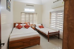 Luxury Oasis 3BR AC Villa Garden Balcony Lounge, Kayamkulam