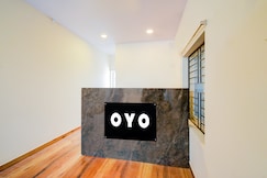 Hotel O Holiday Luxury, Hyderabad