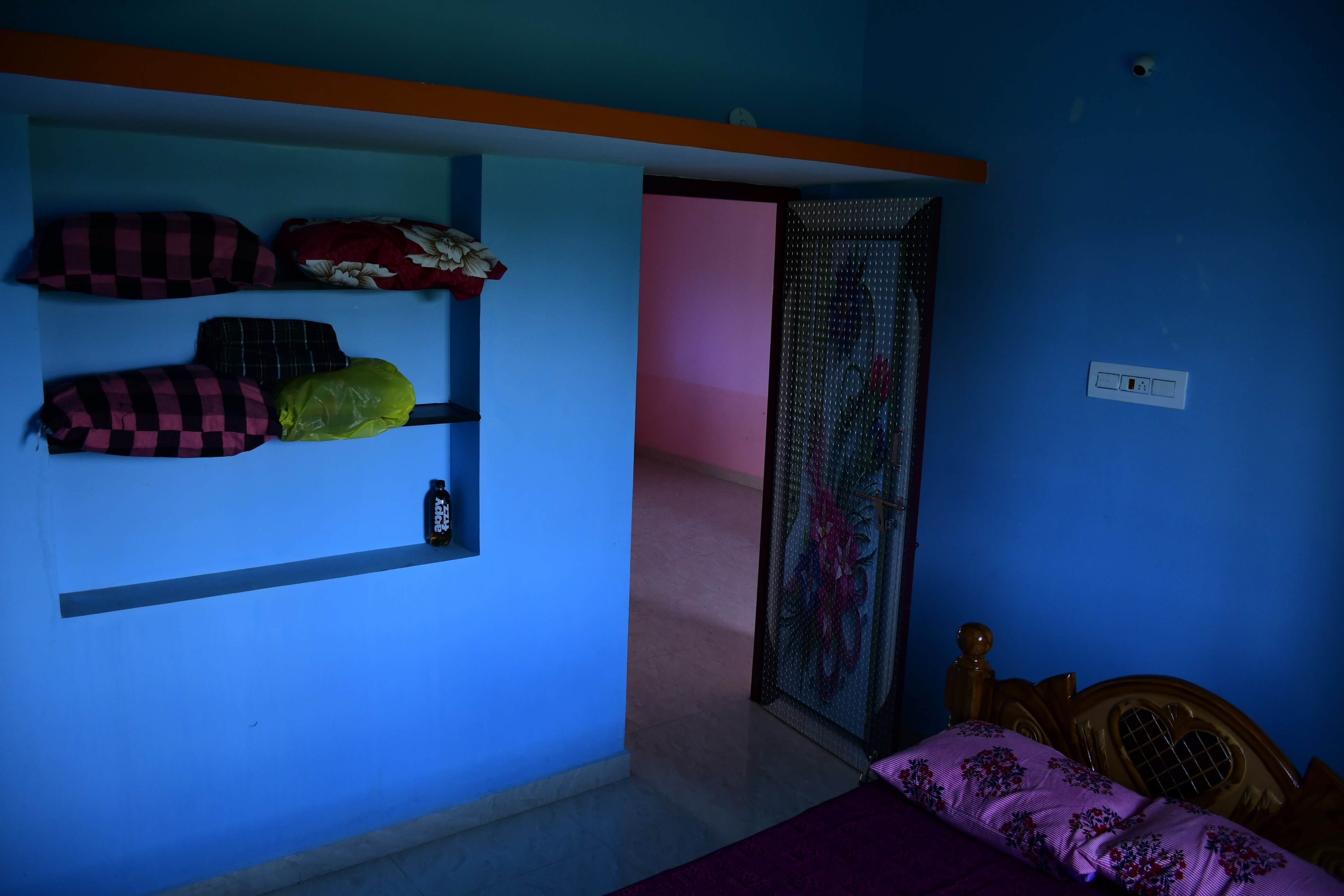 Arunachala Mountain View House - Tap to explore photos