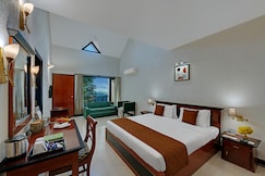 8fold- Pinecrest by Larisa@5 mins drive from Bhimtal Lake, Bhimtal