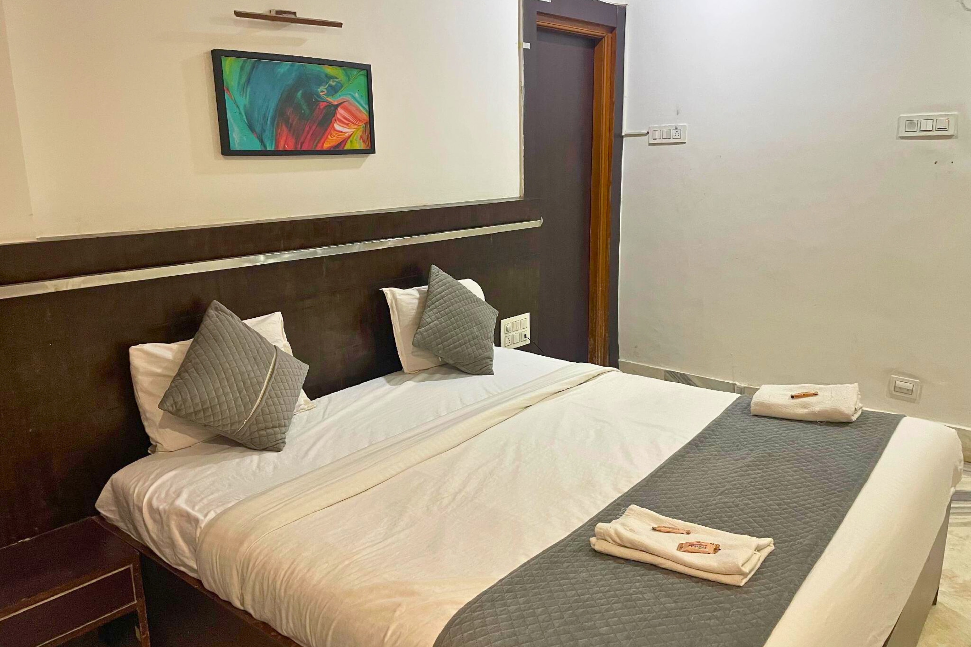 Standard triple Bed Non AC 1