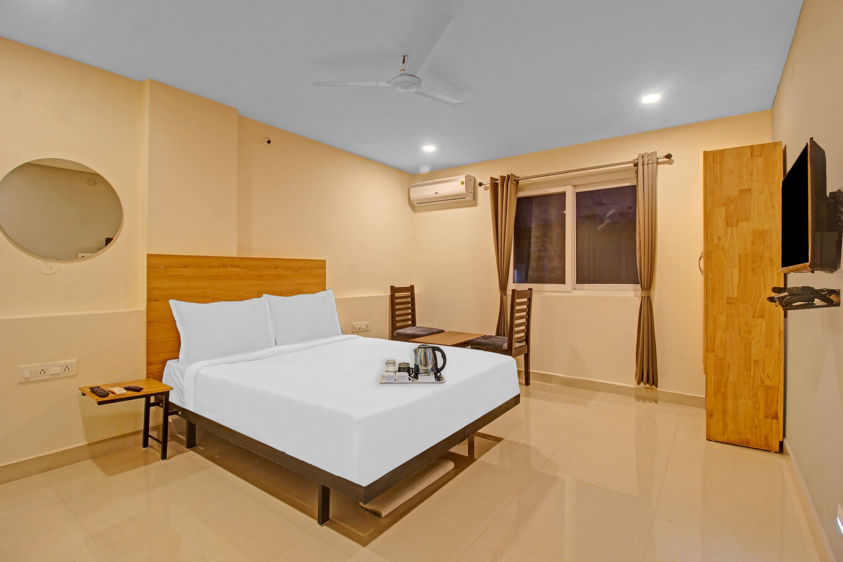 Super Townhouse Whiteridge Gachibowli Near AIG Hospital - Tap to explore photos