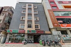 Capital O Safari Rooms Near Snow City, Bangalore