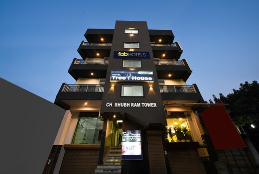 FabHotel Tree House  Nr Yashobhoomi Convention Centre