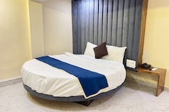 Hotel Crystal Castle, Mumbai