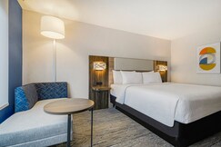 Holiday Inn Express & Suites BUFFALO-AIRPORT, تورونتو
