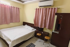 POP 84106E Hotel OLove Birds Hotel, Kolkata