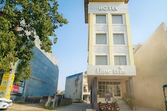 HOTEL LIME TREE, Zirakpur
