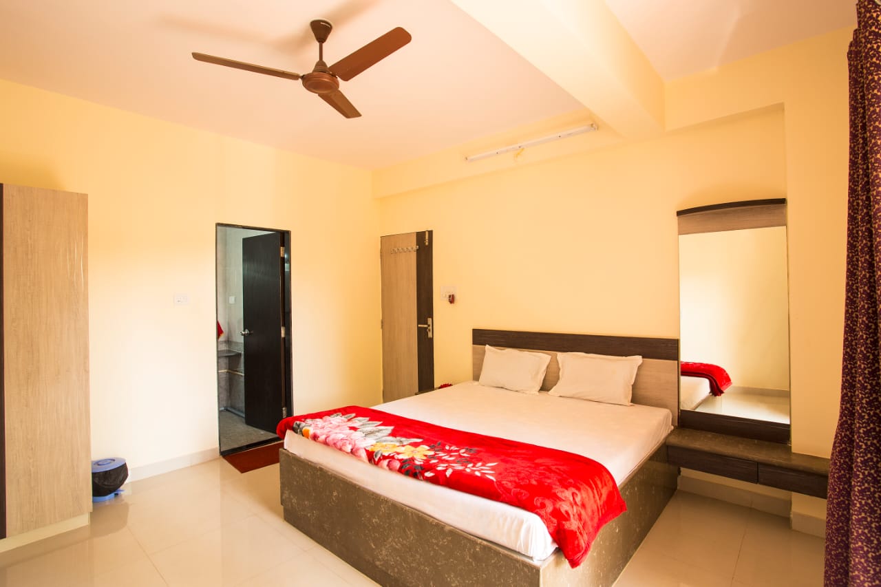 Laxminarayan Bungalow - Tap to explore photos