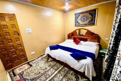 New Biloo Palace Group Of Houseboats, Srinagar