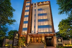HOTEL MAHIKA, Siwan