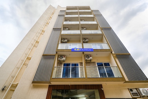 FabHotel Royal Suites I