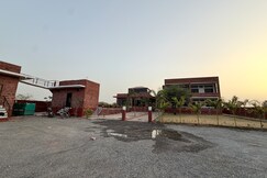 Jawai Mount Town, Falna
