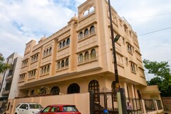Hotel The Taj Vista Agra ..walking distance to Tajmahal.., Agra