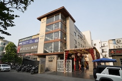 Nakshatra Hotel, Lucknow, Lucknow