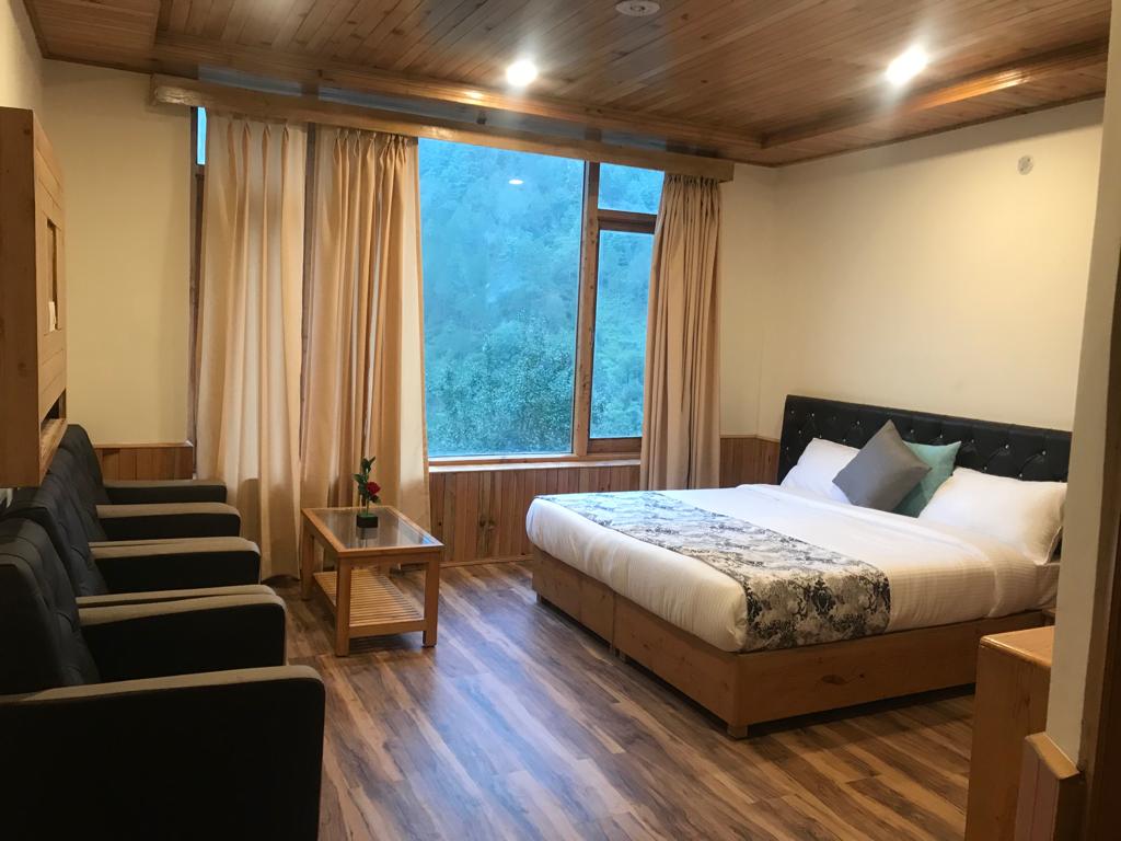 Hotel Shanti Place Tirthan Valley - Tap to explore photos