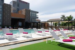 GLOW Bangkok Riverside, Bangkok