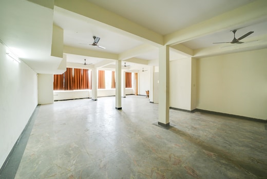 HOTEL O RAJ Mahal