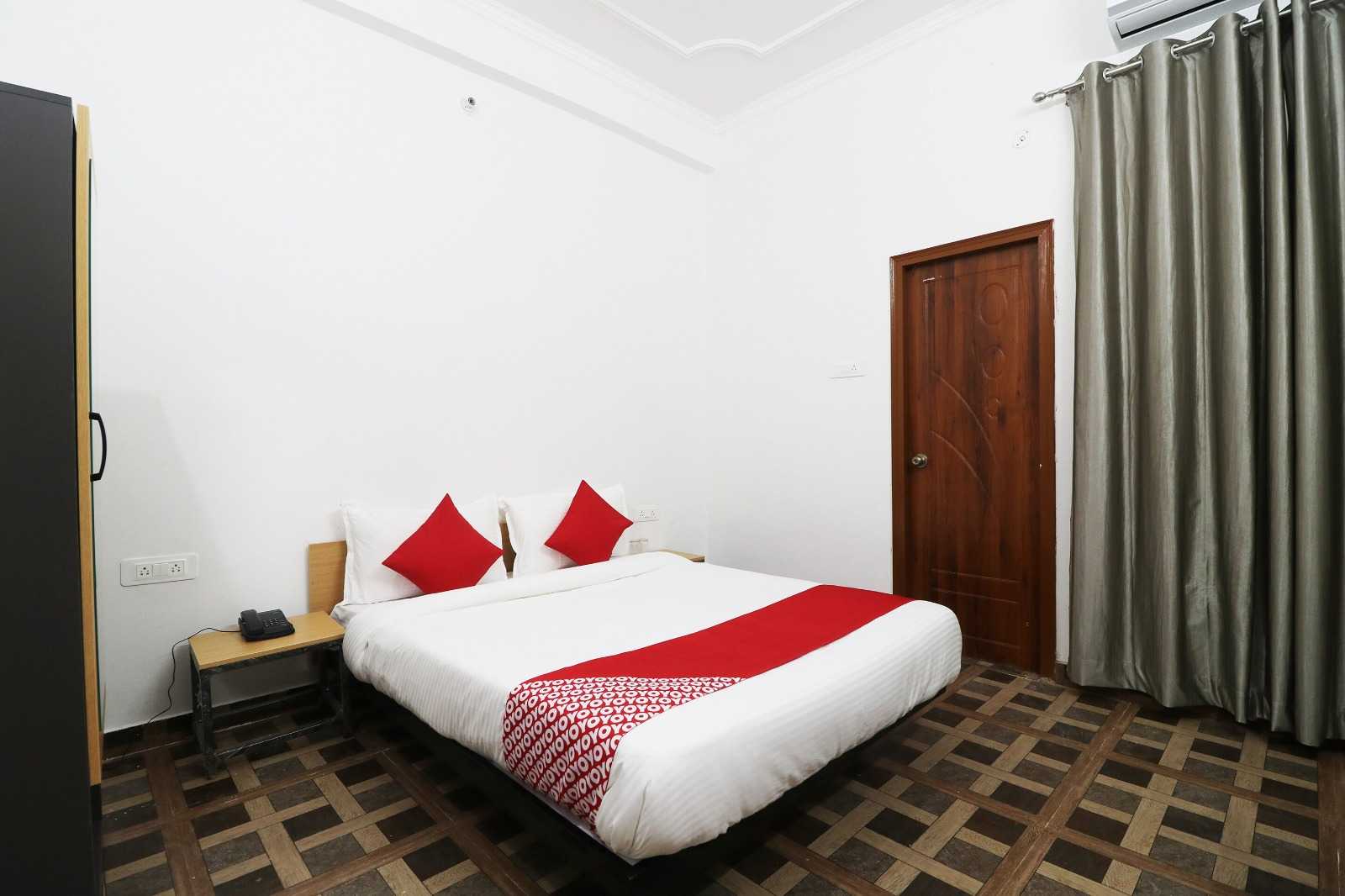 Hotel O The Relax Inn - Tap to explore photos