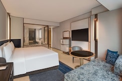 Hilton Saigon, Di An