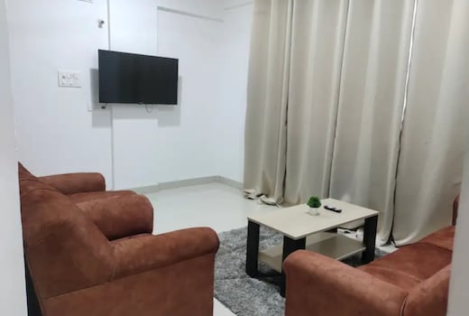 Self Service 1BHK Apartment 101 High Speed Net