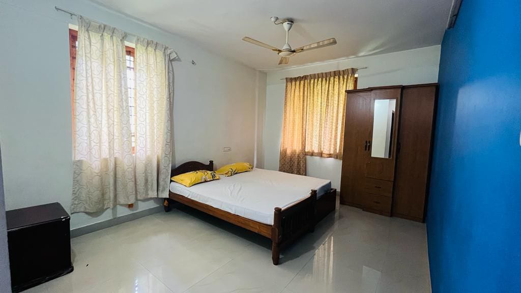 Heights Home Stay - Tap to explore photos