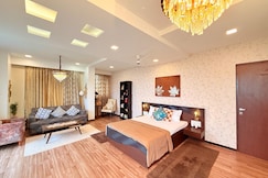 Hilltop Hideaway Party Friendly Spacez Pool Villa, Mumbai