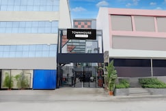 Super Townhouse Shivamogga Formerly Karthik Bhavan