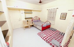 Bedroom 1 (R1 / R1R2)