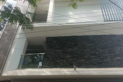 Hotel O 2 KINGS GRAND INN, Vayalipad