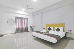Townhouse Hotel White Orchid Inn, Hyderabad