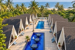 Namaste Beach Resort, Diveagar