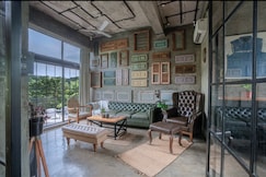 11 Beton brut, Karjat