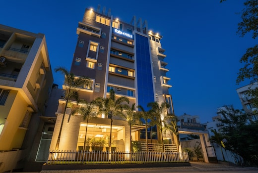 FabHotel The Botanica - Nr Hyderabad Central University, Kondapur